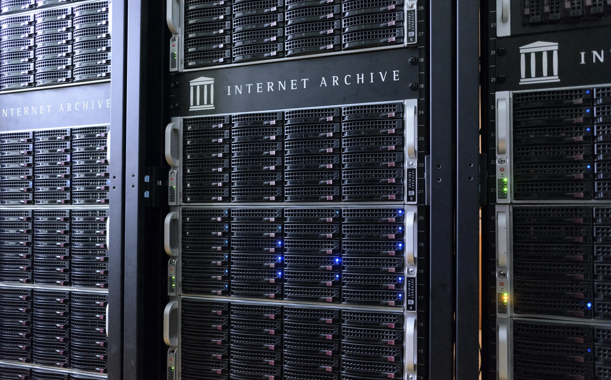 Internet Archive drabbas av cyberattacker, hackare skickar e-postmeddelanden